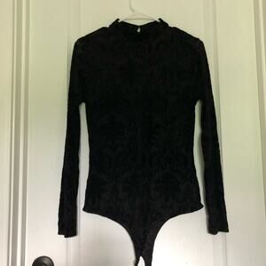 Women's Long Sleeve Bodysuits Back Cutout Mock Neck Brown Size Medium‎
